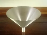 Adjustable funnel-1