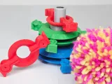 Pompom Maker - 3 Sizes with Holder-0