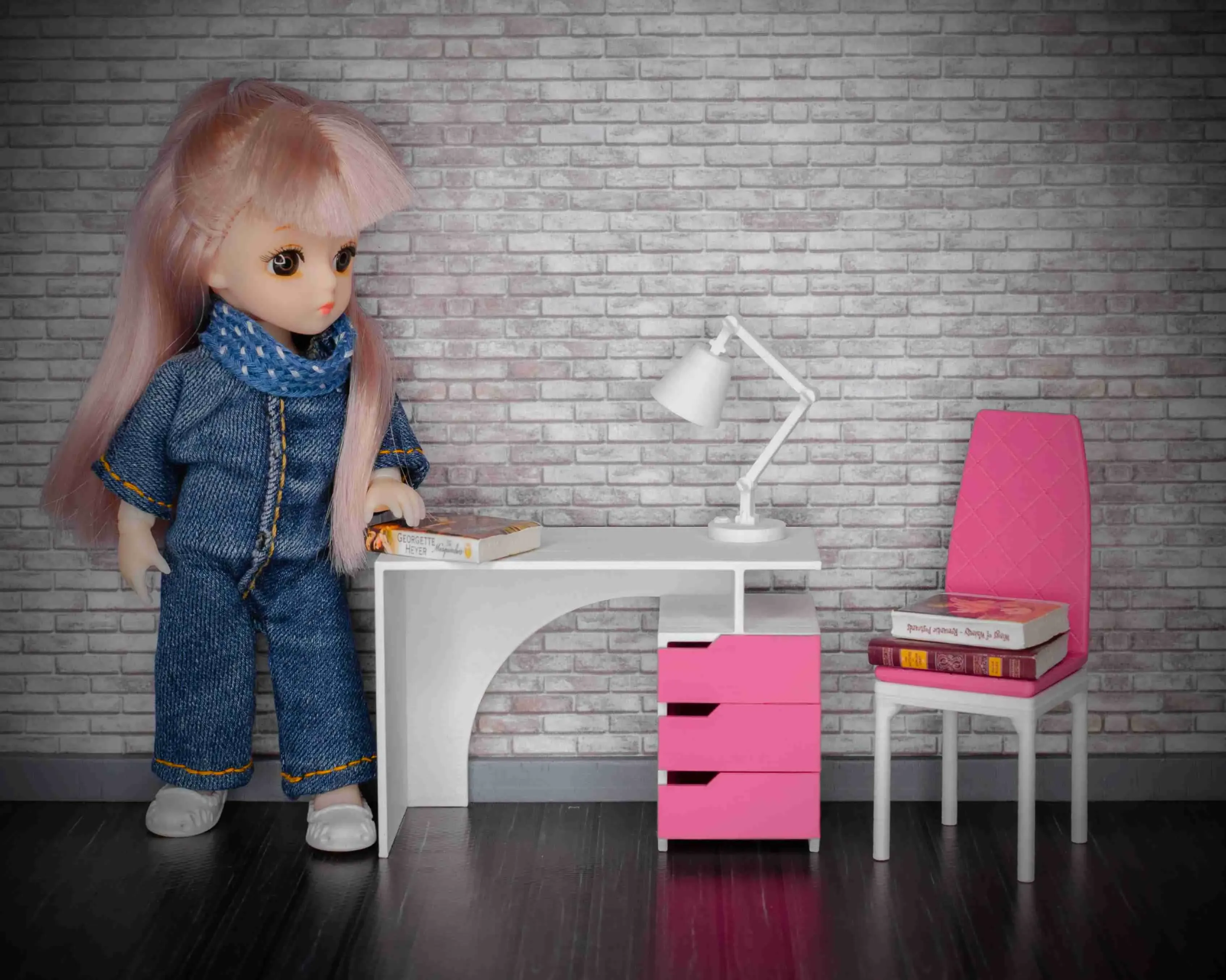 Modern 3-Drawer Computer Desk 1:12 scale for Dollhouses