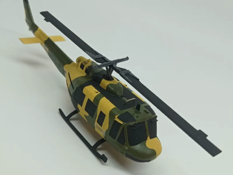 ベル UH-1H ヒューイ 1/72スケール