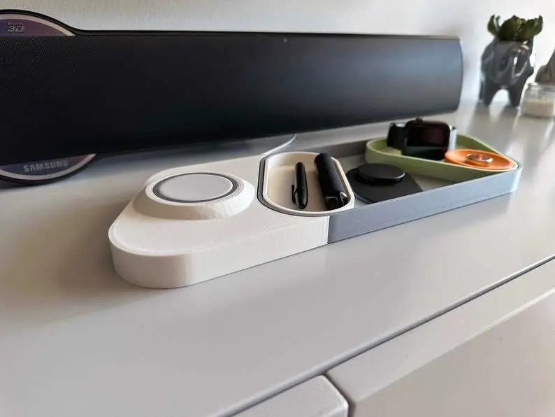 Modular desk organiser and catchall tray with MagSafe add-on