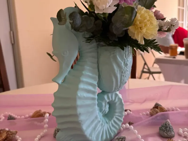 Seahorse Vase/ Centerpiece