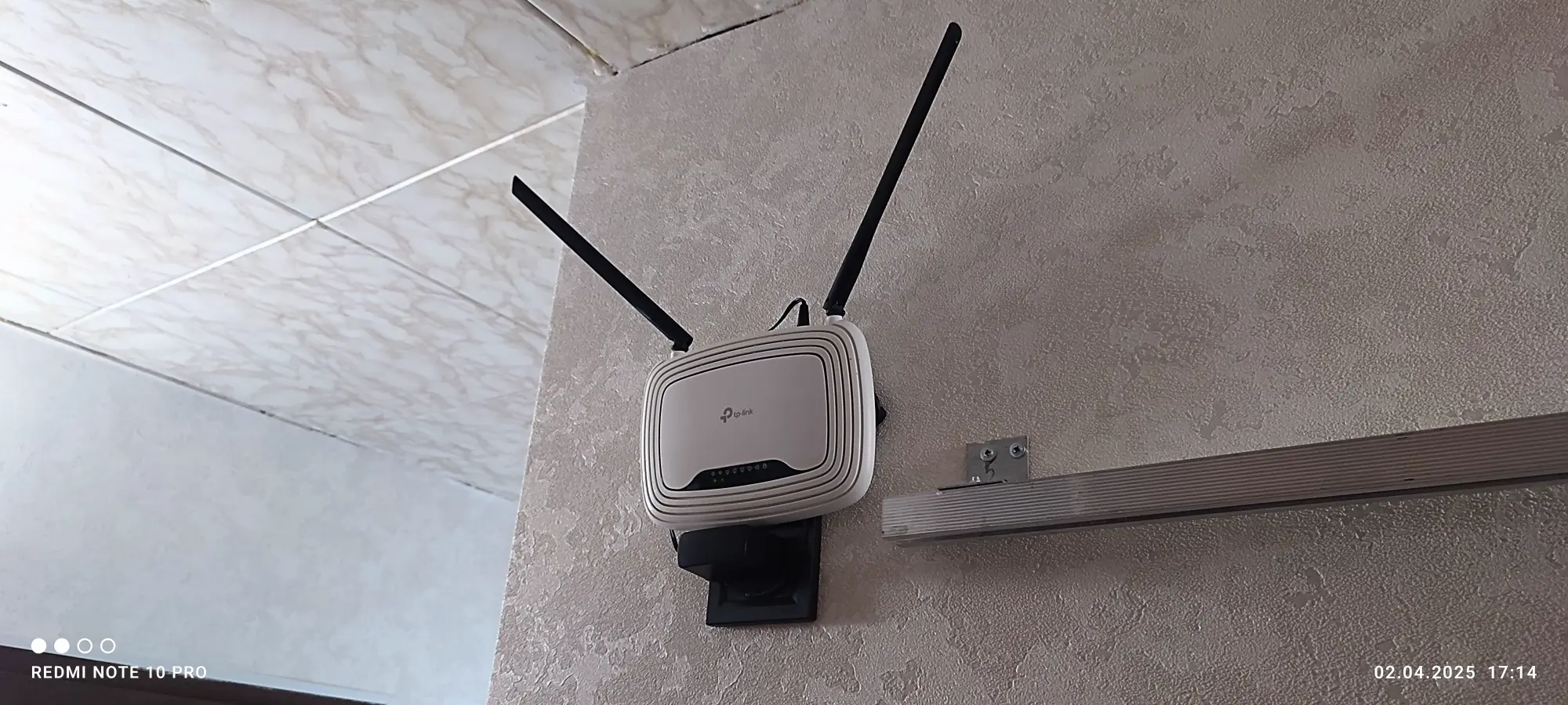 Adapter for WiFi router TL-WR741N  socket 220v