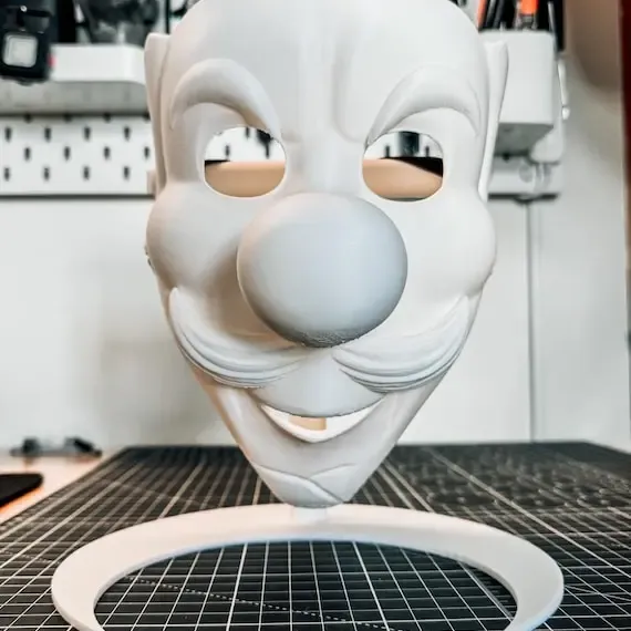 luigi x vendetta mask 