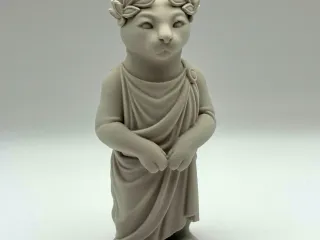 Roman Kitten Statue