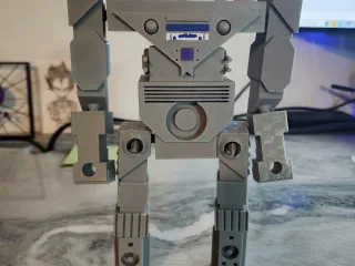 Snap together robot thing
