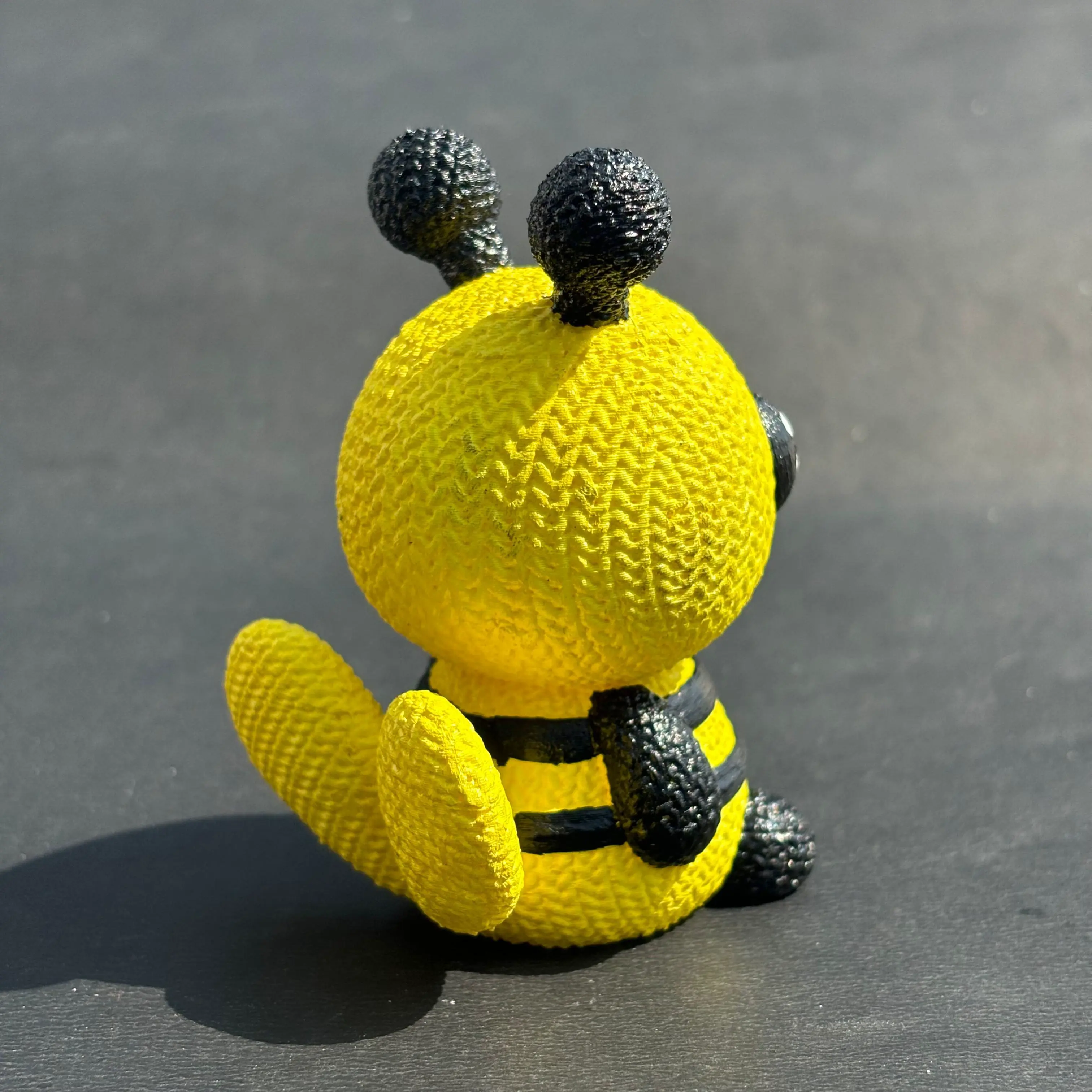 Knitted Bee