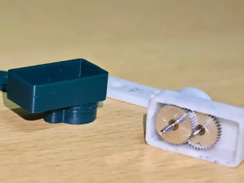 mg90s servo gear housing 