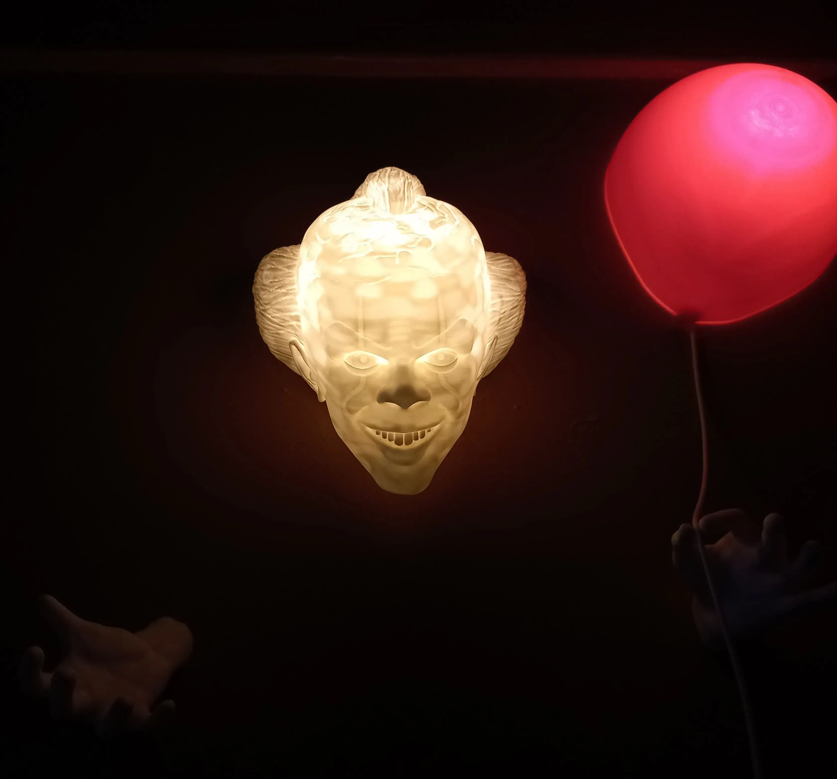 Pennywise lamp