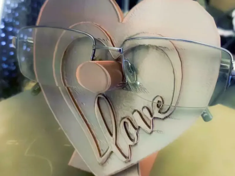 Love Heart glasses stand