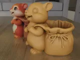 Cute Squirrel Planter STL 3D Printable Container-1