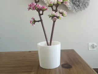 Vase inspired by "Botanical Bricks"
