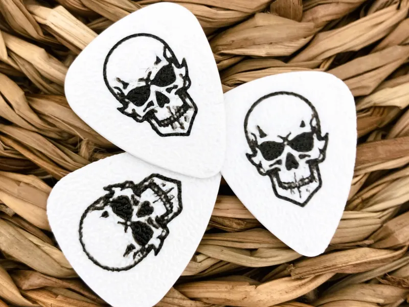 Guitar Pick 1mm / Pua de Guitarra de 1mm