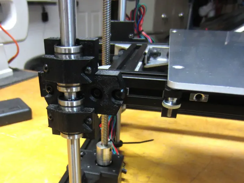 HyperCube LM10UU Z Axis Carriage