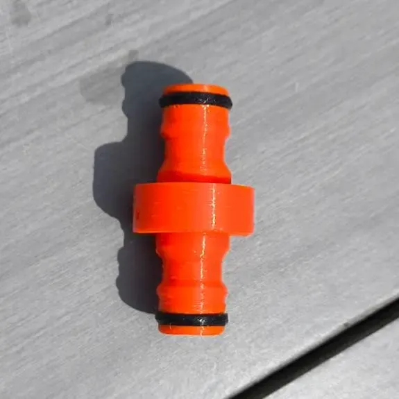 hose to hose connection (standard garden hose coupler)