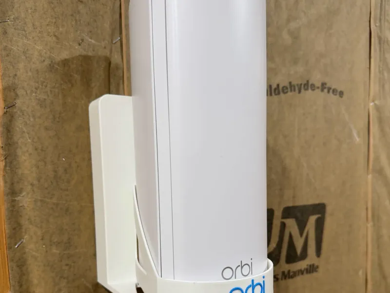 Orbi RBE771 Router Wandhalterung