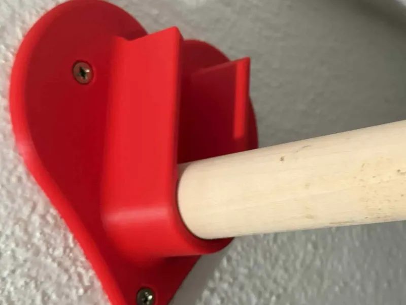 Garnish bracket for a rod with a diameter of 28 mm