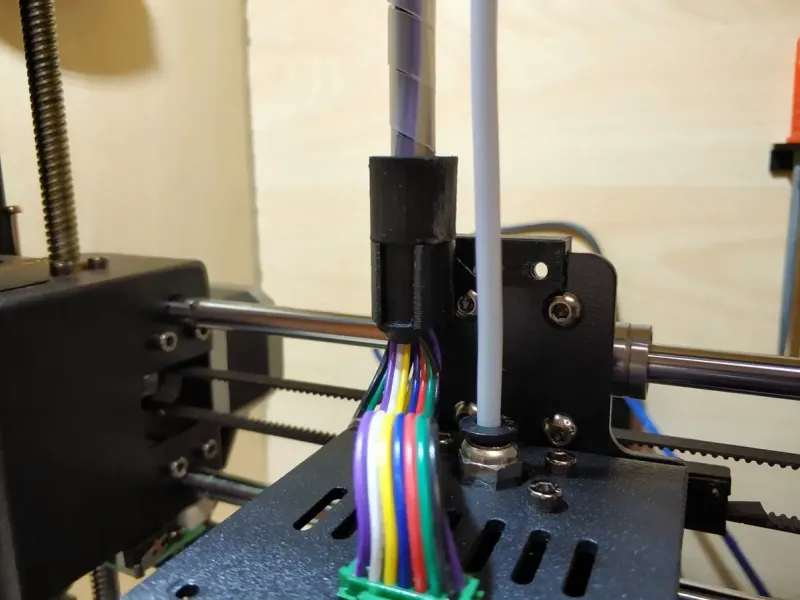 Anycubic i3 mega - حامل أسلاك الطارد