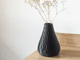 Higo vase-2