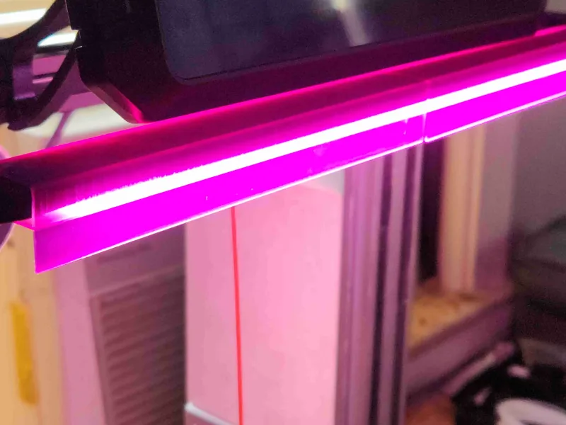 غطاء ملتف حول عمود الإضاءة LED الشفاف