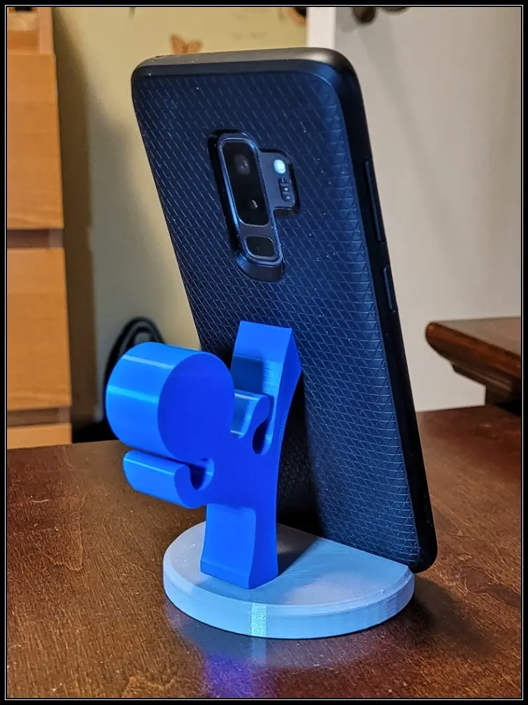Supporto per telefono Karate (più angolato)