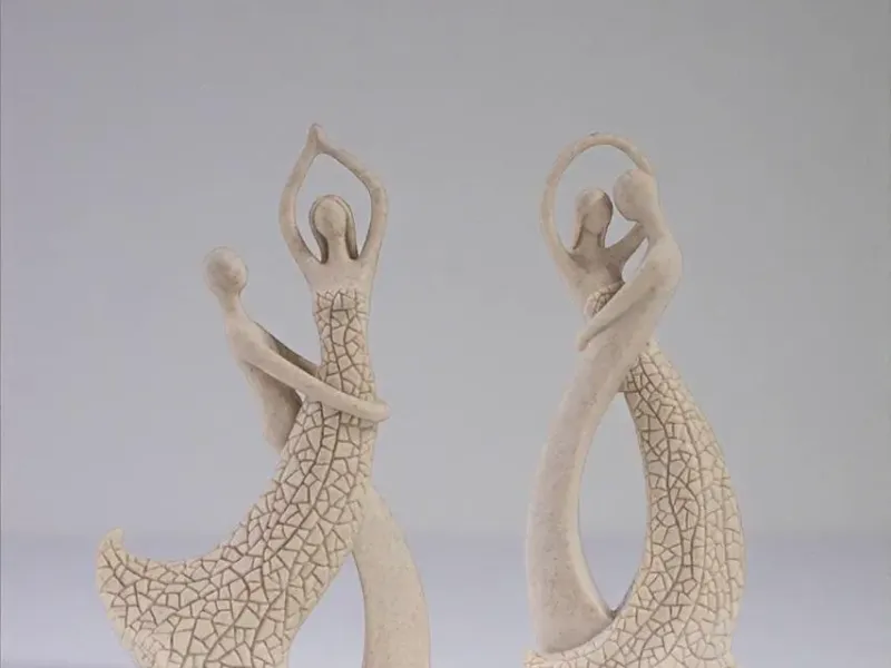 Skulpturen "Tanz und Umarmung" - Minimalistische Kollektion