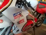 Slip Disk v2 motorcycle stand pad-3