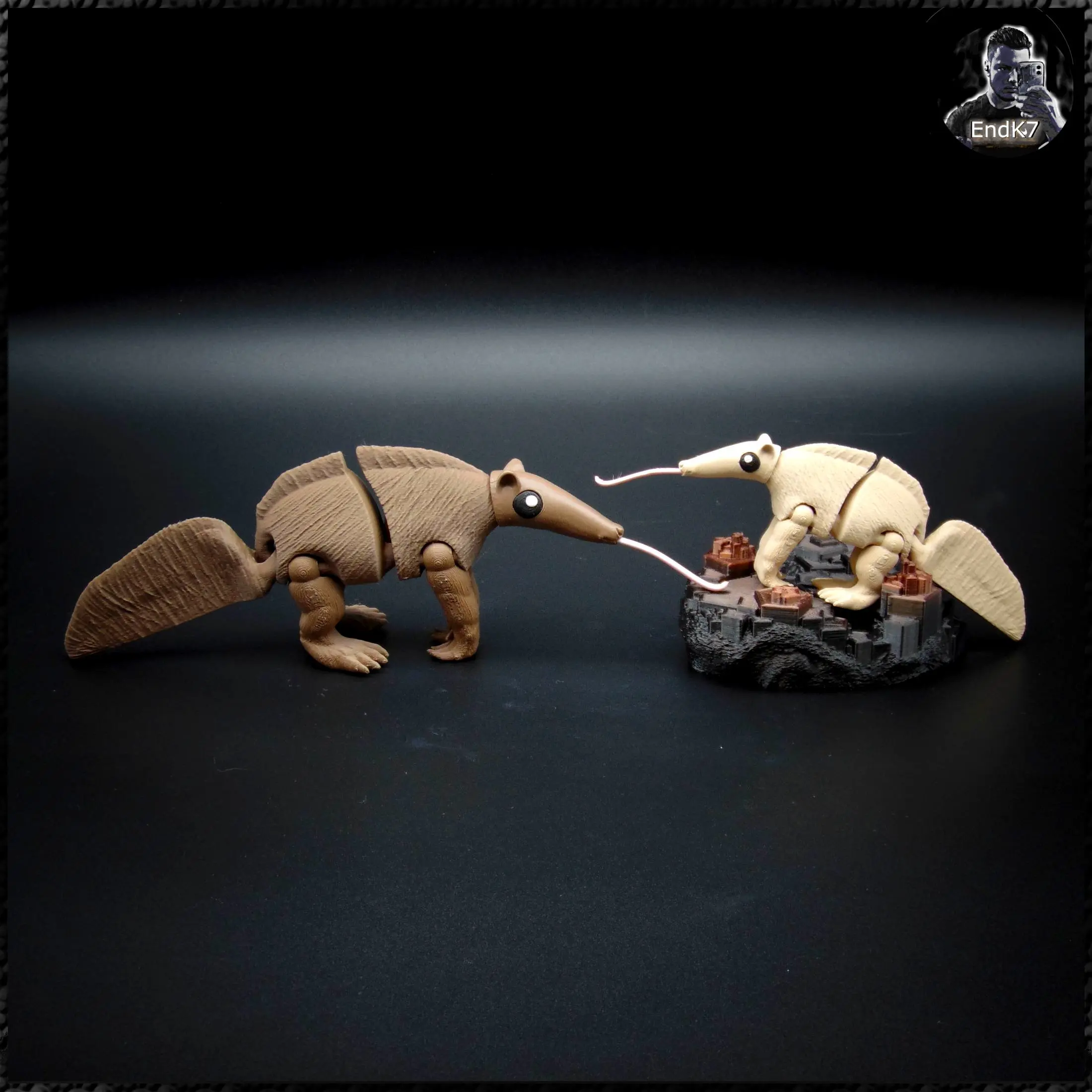 Adorable Anteater - articulated fidget toy