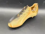 Chuteira de futebol - modelo sólido-0