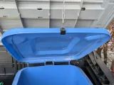 Garbage can holder-3