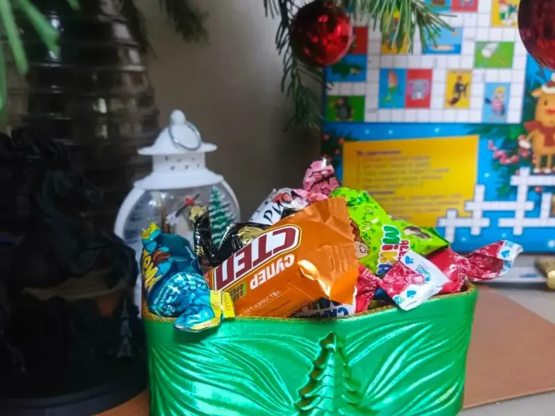 新年のバスケット お菓子やミニツリー用のバスケット