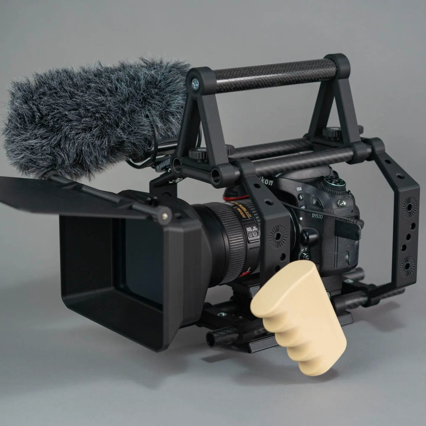 DSLR cage/rail rig with Matte box