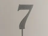 TOPPER NUMBER SEVEN-1