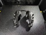 Batman Cat Arms-4