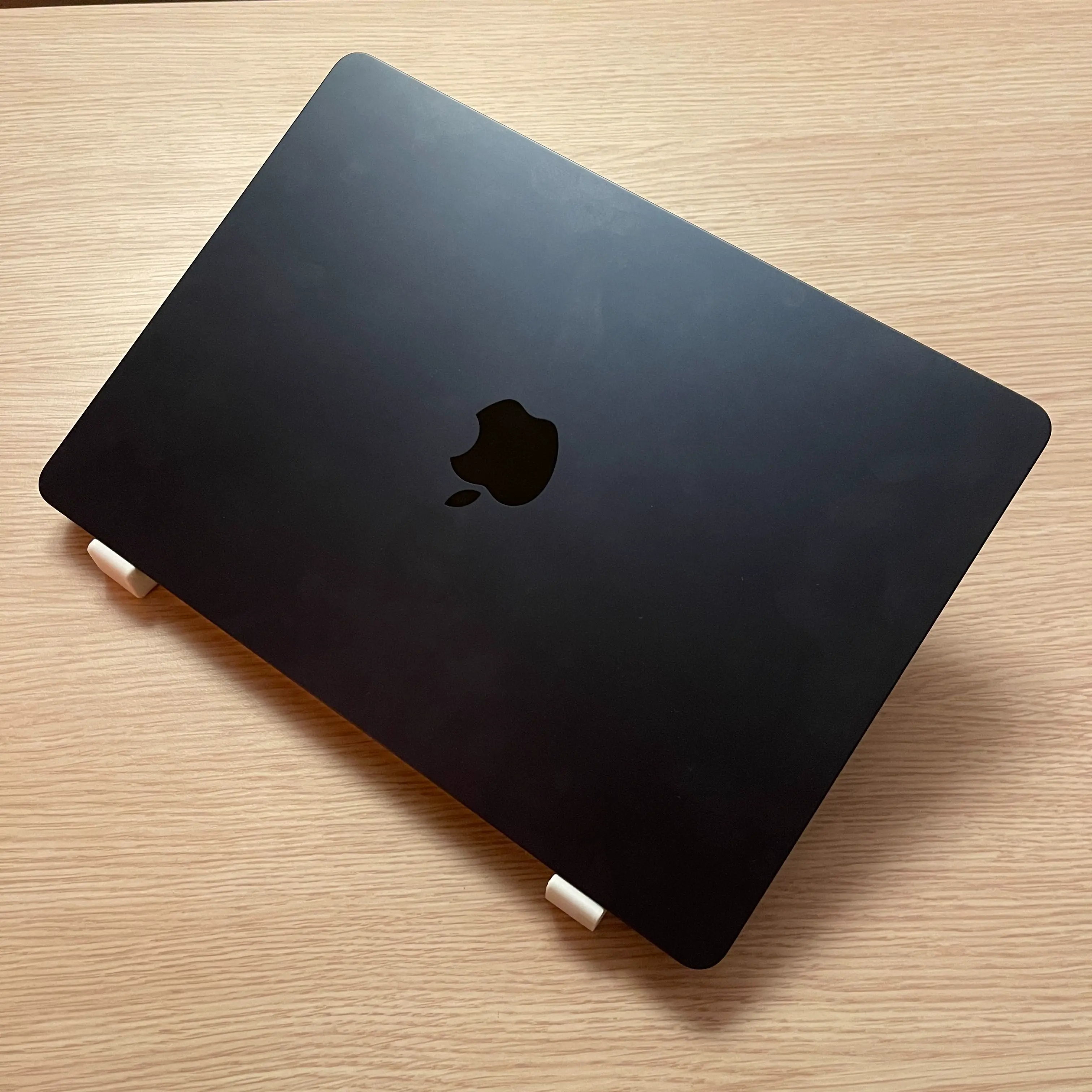 SUPPORTO MAC M1/M2/M3 13"