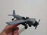 AVION GUERRIER-2
