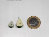 Doll house diorama pears-1