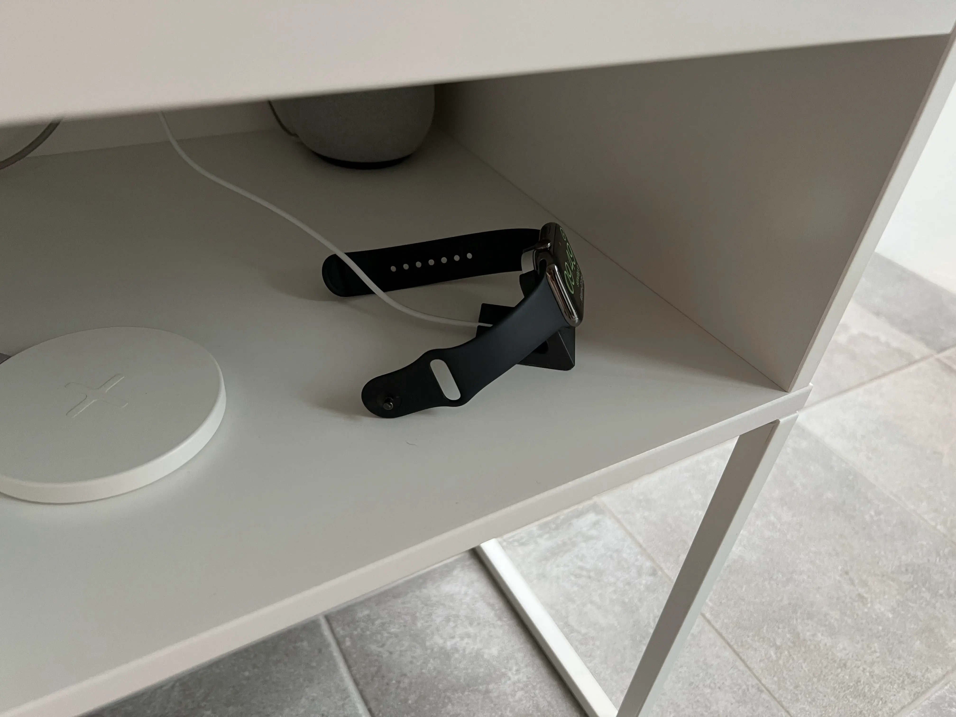 Apple Watch Şarj Standı