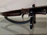 minimalistic knife stand-0