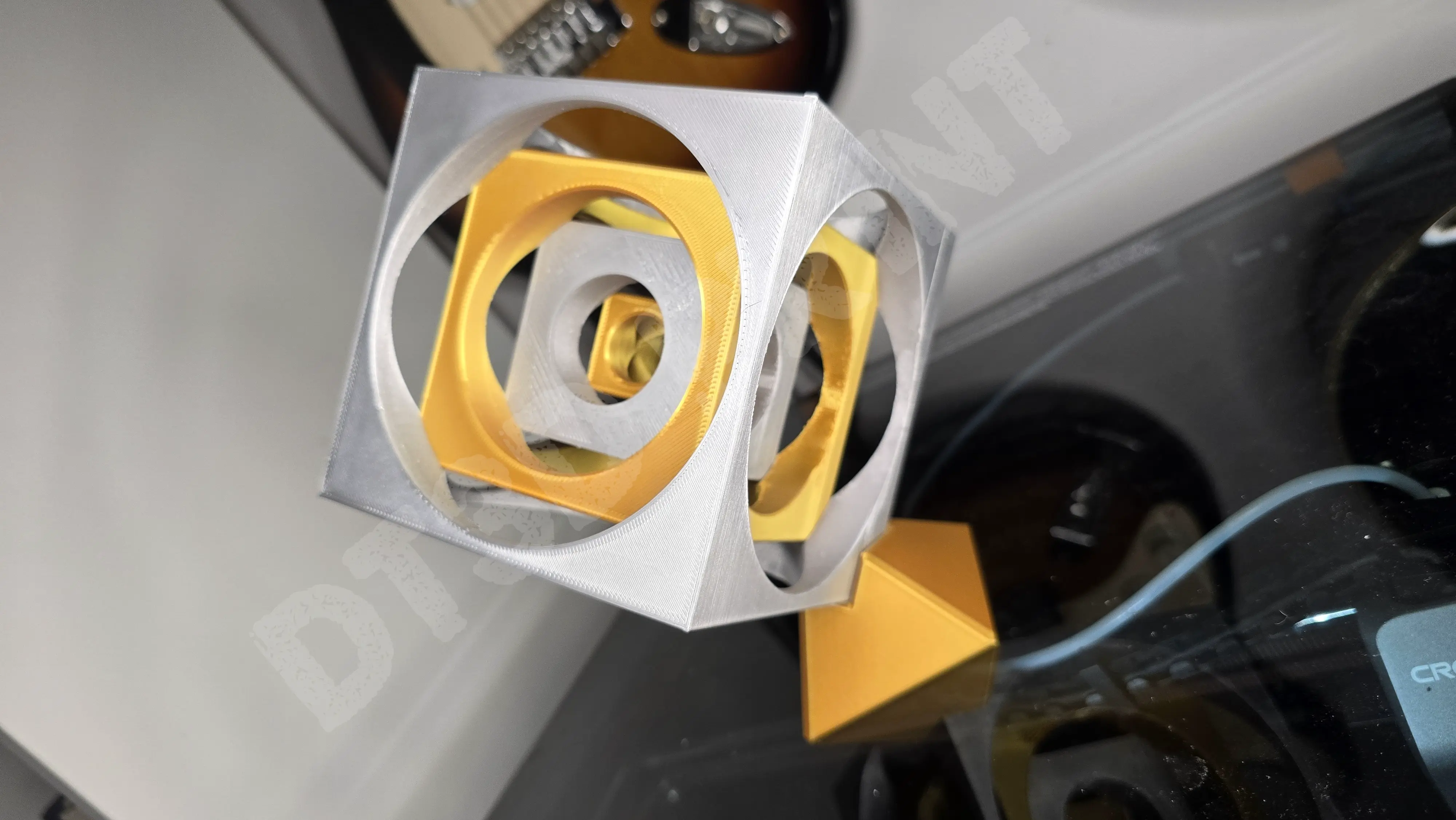 ILLUSION TURNERS CUBE TOY SCULPTURE