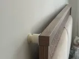 BED WALL SUPPORT DEVICE-3