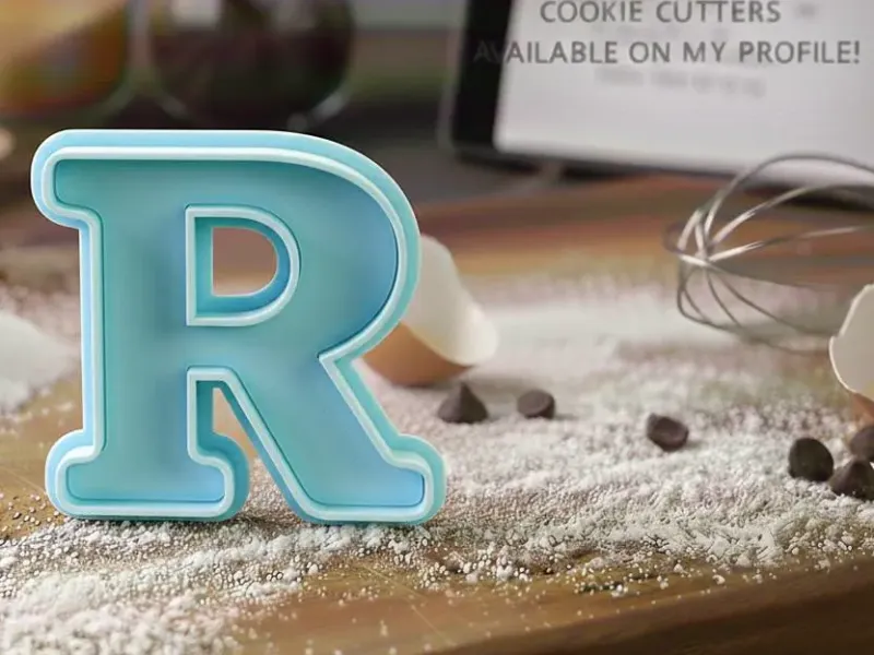 letra R cookie cutter