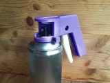 L'impugnatura della bomboletta spray che li mette tutti a tacere-0