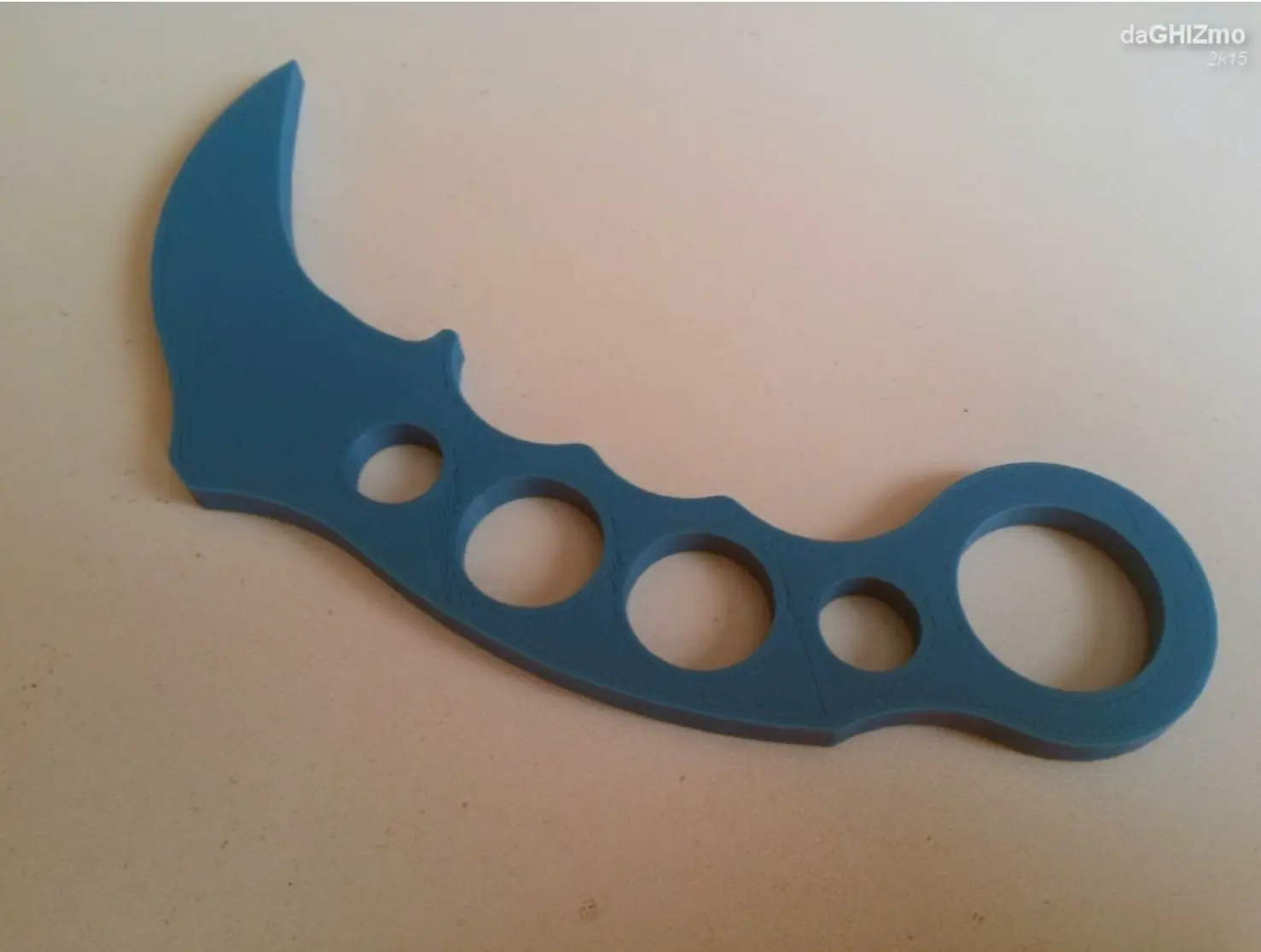 TRAINING KARAMBIT