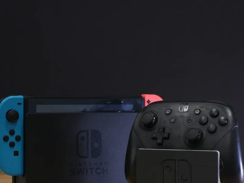 任天堂Switch底座手柄支架