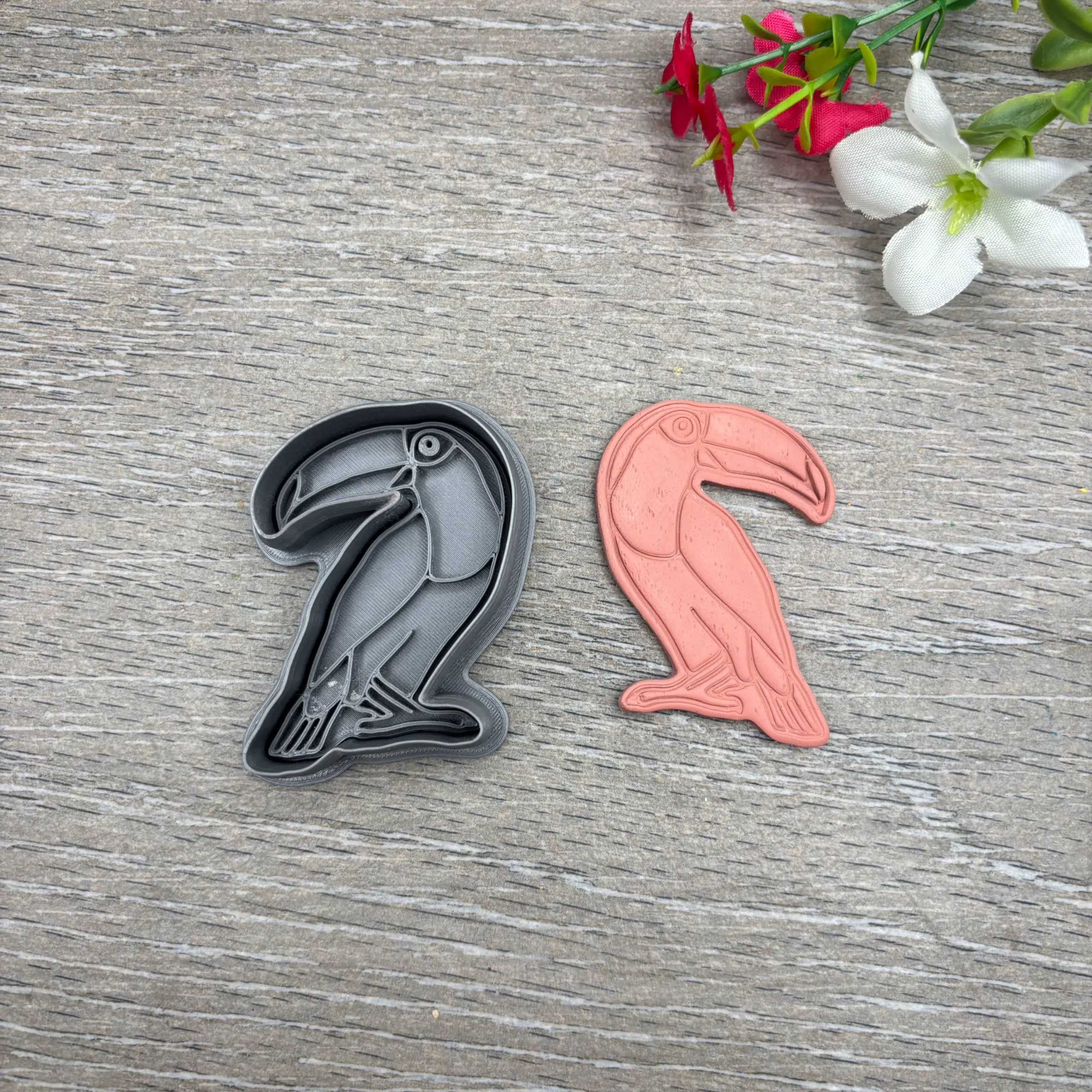 TOUCAN CLAY OR COOKIE CUTTER