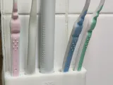 Tooth Brush holder-1