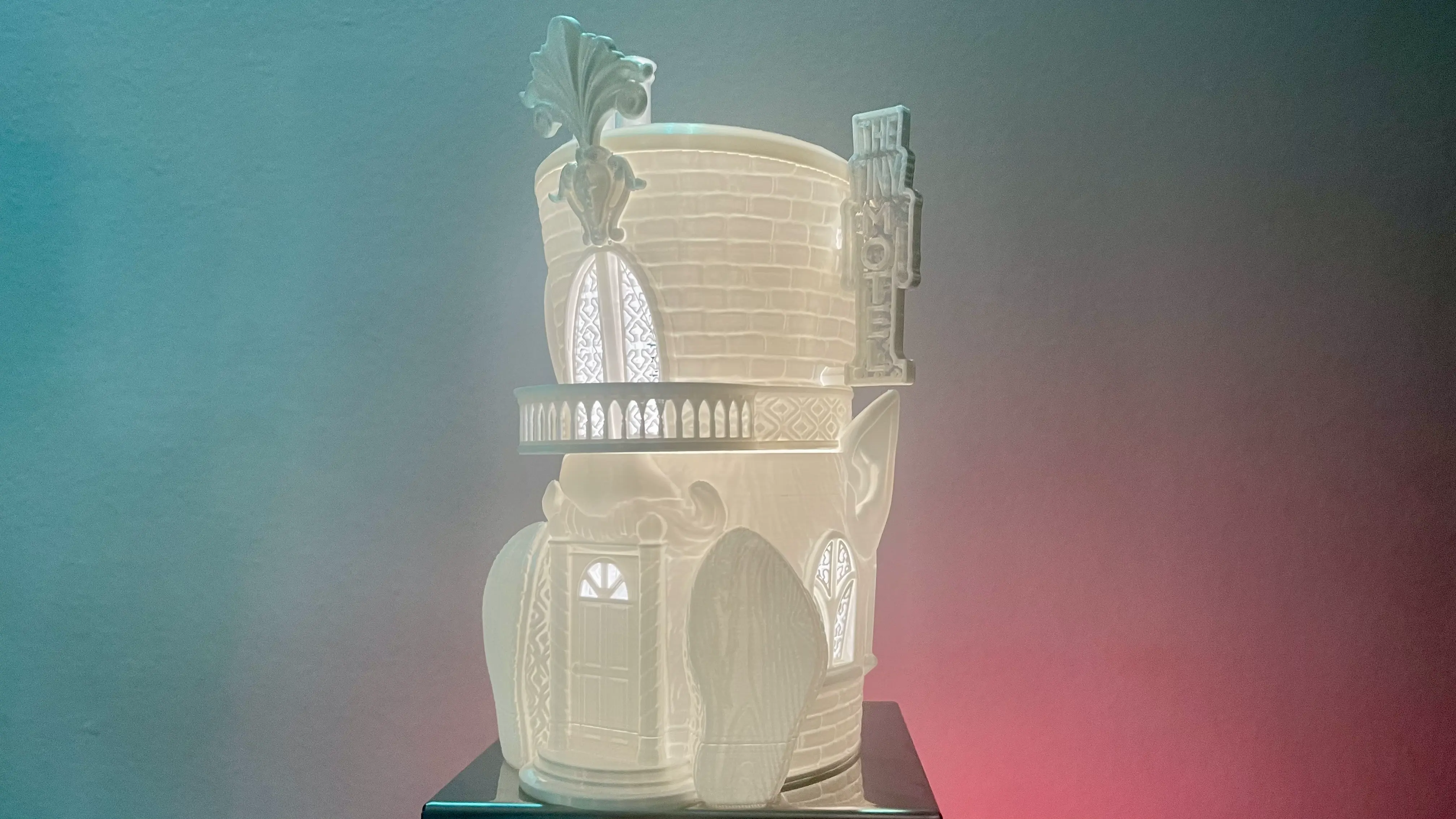 GNOME HOUSE "THE TINY MOTEL"