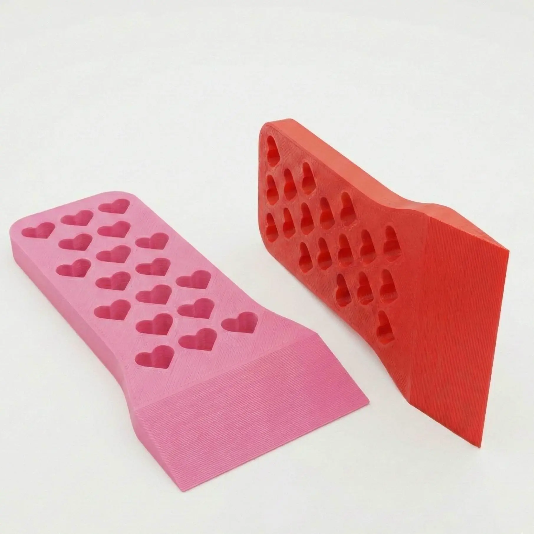 Heart-Grip Bed Scraper | Valentine's Edition