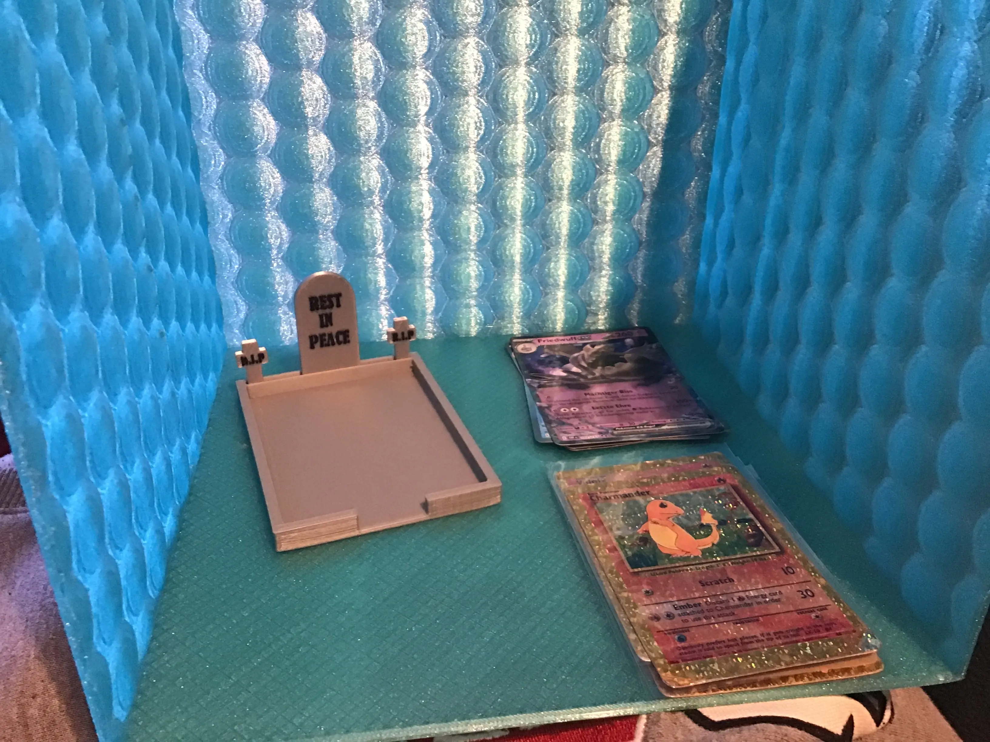 Card Graveyard - TCG/Card-Games